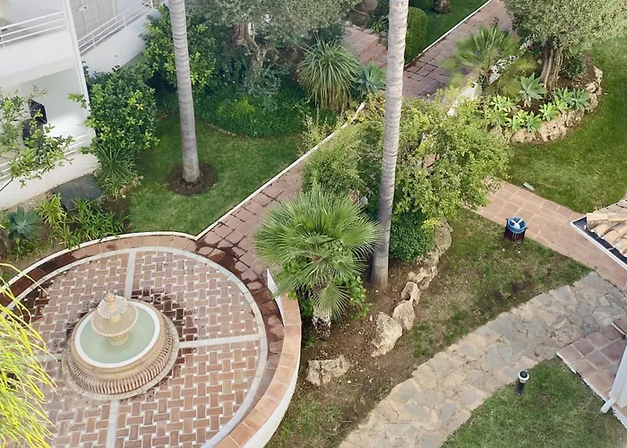 Duplex Vistas Al Golf Guadalmina アパート *