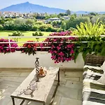 Duplex Vistas Al Golf Guadalmina アパート マルベーリャ