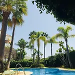 アパート Duplex Vistas Al Golf Guadalmina マルベーリャ